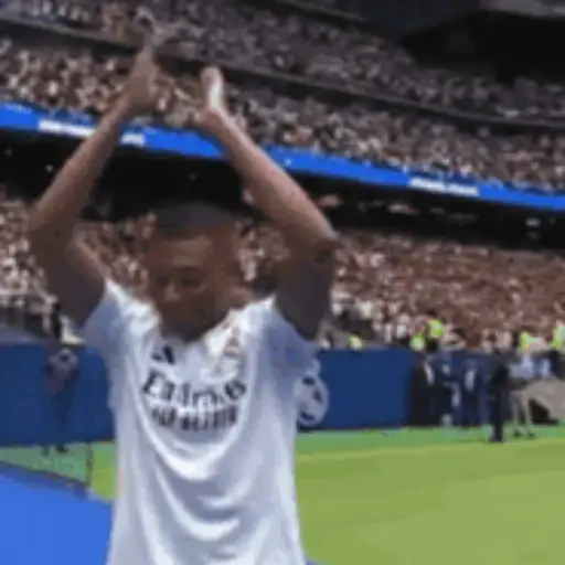 Kylian Mbappé ⚽️🏟 MOV 12