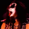 Kiss 1 25