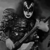 Kiss 1 28
