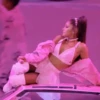 ● Ariana Grande Mov. ● 17