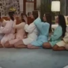 New Rules - Dua Lipa 11