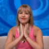 Besos girl's Mov 18