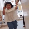 Niña Coreana Animada 12
