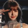 Black Pink Mov 11