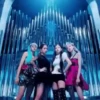 Black Pink Mov 22