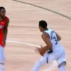 GIANNIS ANTETOKOUNMP.MOV 6