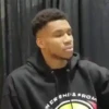 GIANNIS ANTETOKOUNMP.MOV 22