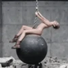 Miley Cyrus - Wrecking Ball 2 12