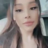 Ariana Grande 3 mov 5