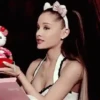 Ariana Grande 4 mov 7