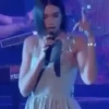 Dua Lipa 1 mov 9