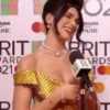 Dua Lipa 1 mov 11