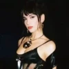 Dua Lipa 5 mov 10