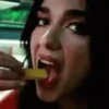 Dua Lipa 5 mov 15