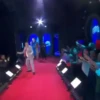 737
