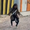 Mira cómo muevo los hombritos 15