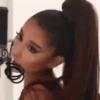 Ariana Grande 2 mov 8
