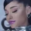 Ariana Grande 1 mov 28