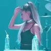 Ariana Grande mov 19