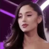Ariana Grande mov 29