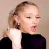 Ariana Grande 6