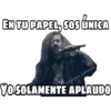 EN TU PAPEL, SOS ÚNICA
@oyesss_batman
YOSOLAMENTE APLAUDO