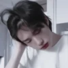- hyunjin` 5