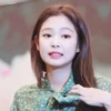 JENNIE_STIKER 13