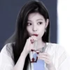 Jennie 29