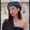 Jennie SoLo 18