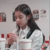 lia itzy soft packkkk-! 17