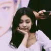 JENNIEَ- 10