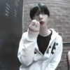 Hwang hyunjin ;;🌟 :: 21