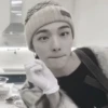 :; hyunjin 11