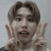 せ han jisung 🧦 :; by 13