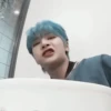 せ jeongin 📦 :; by 18