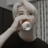 せ han jisung 🧦 :; by 23