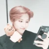 Han Jisung:; 🦇 by @kpopstickerssss 5