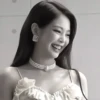 ‹‹ mood: jennie:: by 9