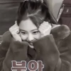 ‹‹ mood: jennie:: by 16