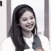 や jennie 🪐 ;: 7