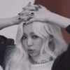 や jennie 🪐 ;: 15