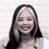 や jennie 🪐 ;: 19