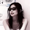 や jennie 🪐 ;: 25
