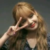 €~× Lisa | | 11