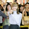 €~× Lisa | | 25