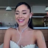 ariana grande / @marystikers 15
