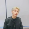 ,Lee felix Vlive. 9