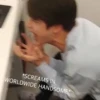 *SCREAMS IN
WORLDWIDE HANDSOME*