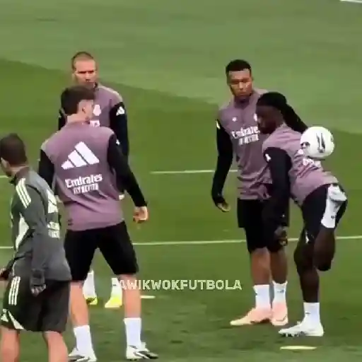 Gif tiktok memes football 4 7